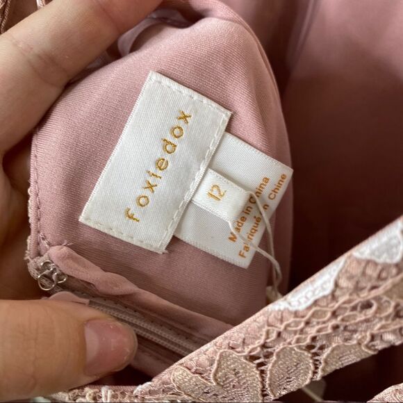 Foxiedox Lace Appliqué Mini Open Back Dress 12 - Picture 9 of 10